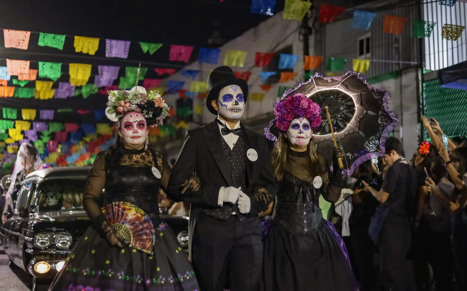 Desfile de catrines y catrinas en Tlaquepaque